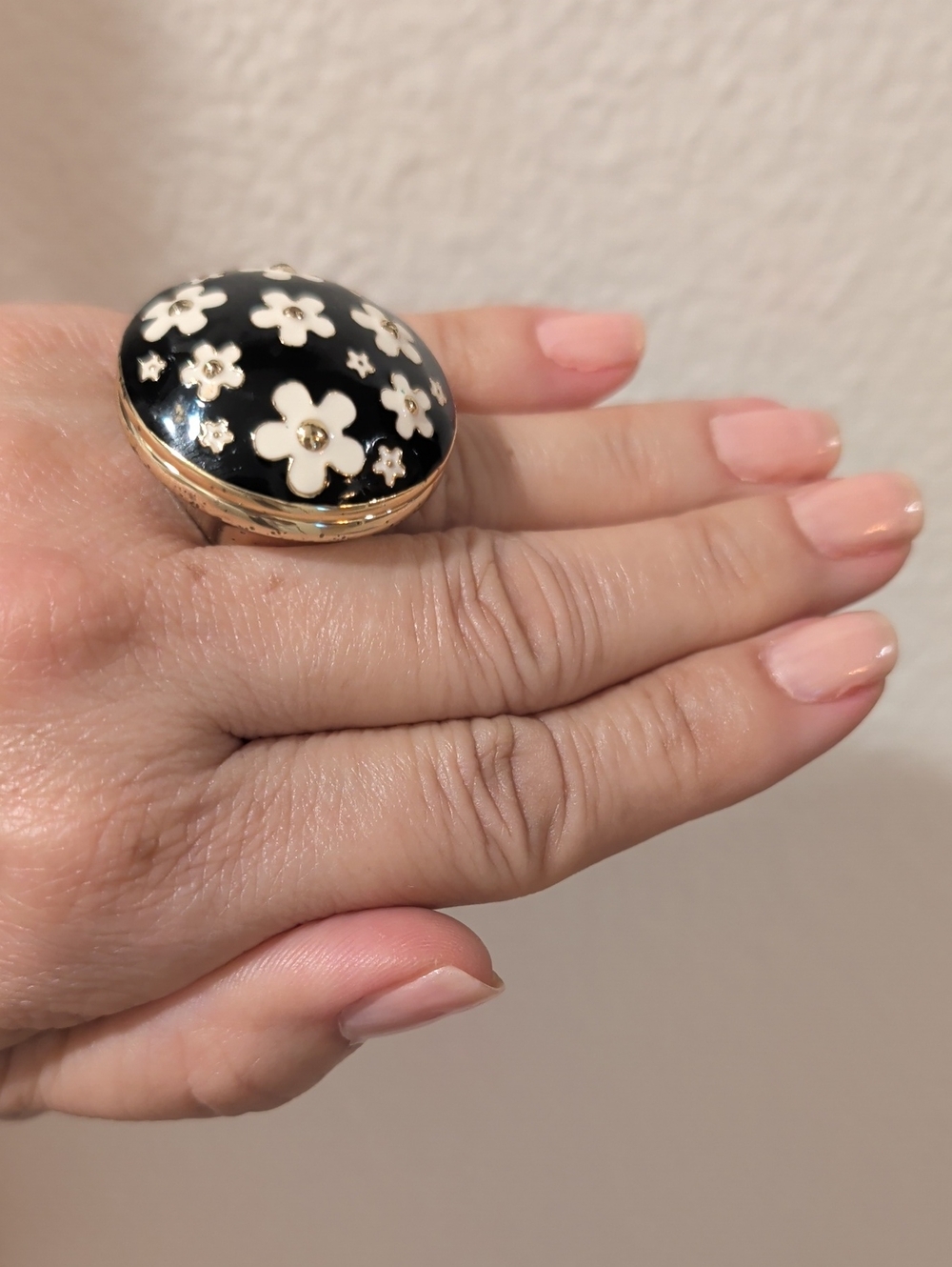 Marc Jacob's Daisy Perfume Ring Plated Brass w Cubic Zirconias SZ 6